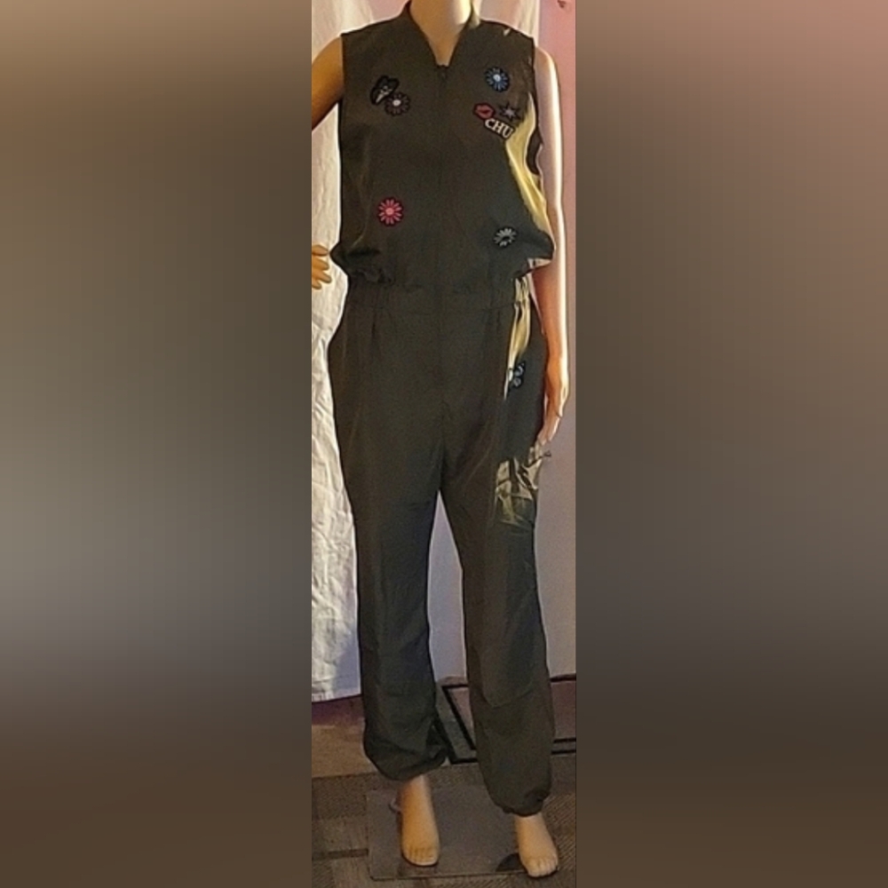 Women's jumpsuit size Large By Love Ttee